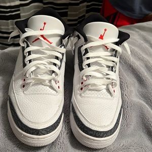 Selling Jordan 3 fire red denim red black and white shoe